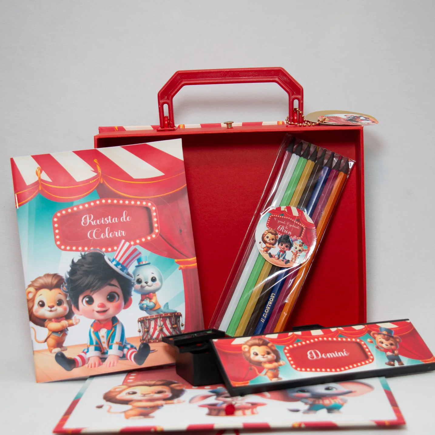 Maleta Cartonada com dominó e kit colorir