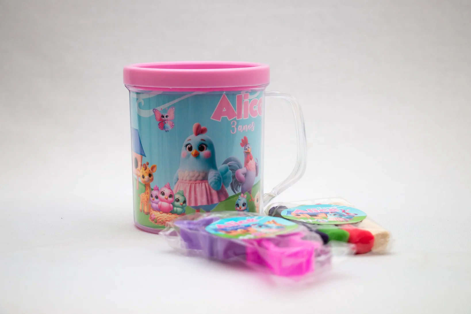 Caneca Personalizada com Kit Massinha e cortadores - Imagem 5