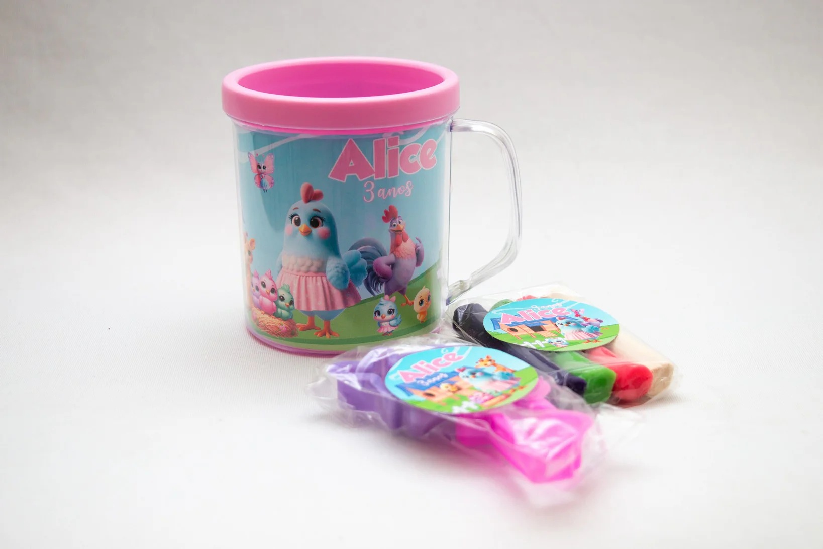 Caneca Personalizada com Kit Massinha e cortadores - Imagem 8